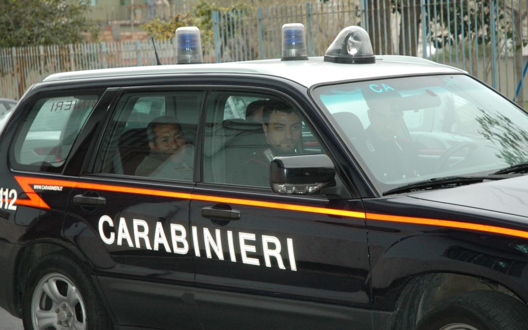 Gli trovano in casa attrezzi di spaccio
Arrestato operaio a Isola Capo Rizzuto