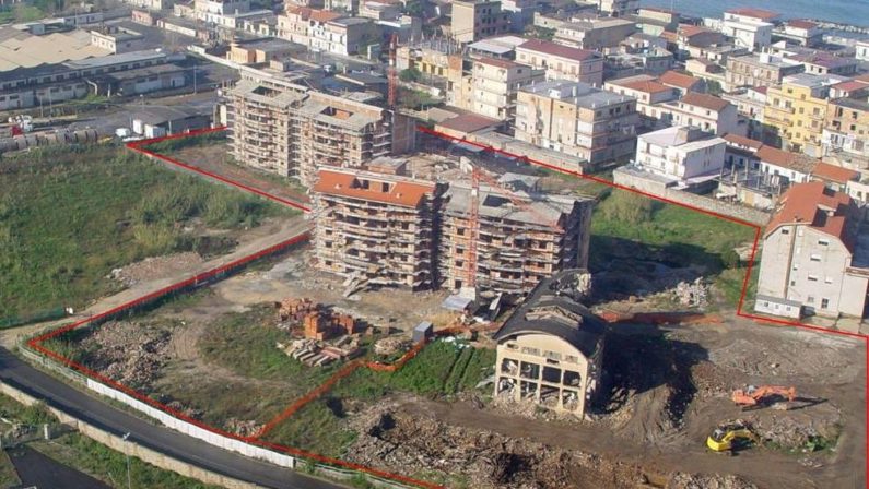 Speculavano anche sull'alluvione del Vibonese
gli arrestati nel blitz contro il clan Tripodi