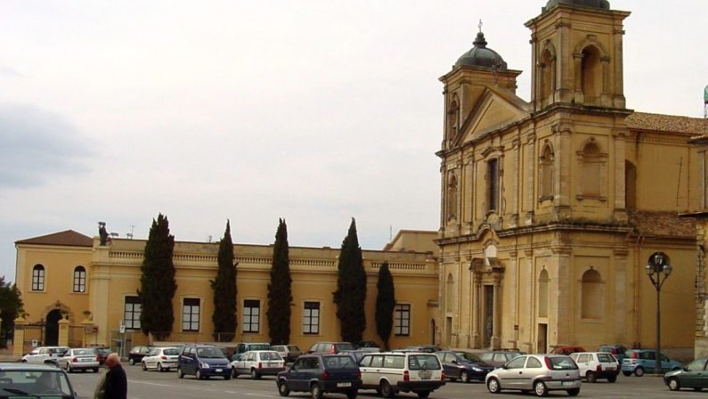 Vibo, nuovo parroco per il duomo
A San Leoluca arriva don Purita