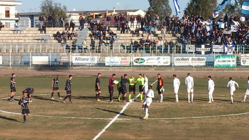 Melfi, grande colpo a Ischia
In D il Matera fermato nel derby