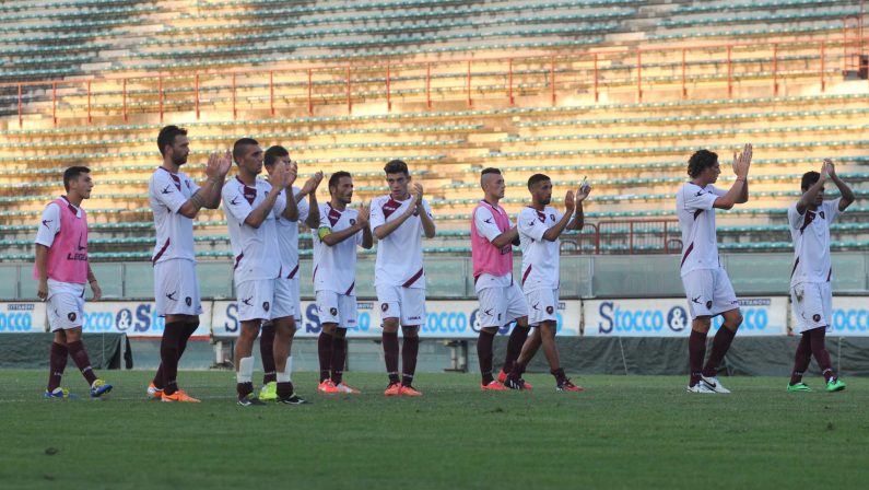 Coppa Italia, Reggina e Cosenza subito fuori
Resiste solo il Catanzaro che batte l'Akragas