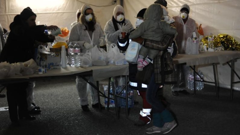 Giunto a Corigliano il cargo con 350 migranti
Tra i presenti non ci sono emergenze sanitarie