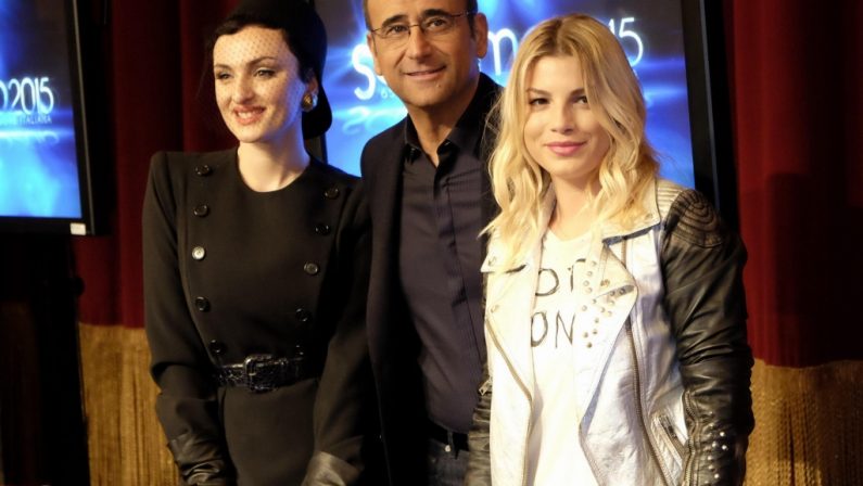 Arisa a Sanremo, ma questa volta da valletta
Con Carlo Conti ed Emma sul palco dell’Ariston