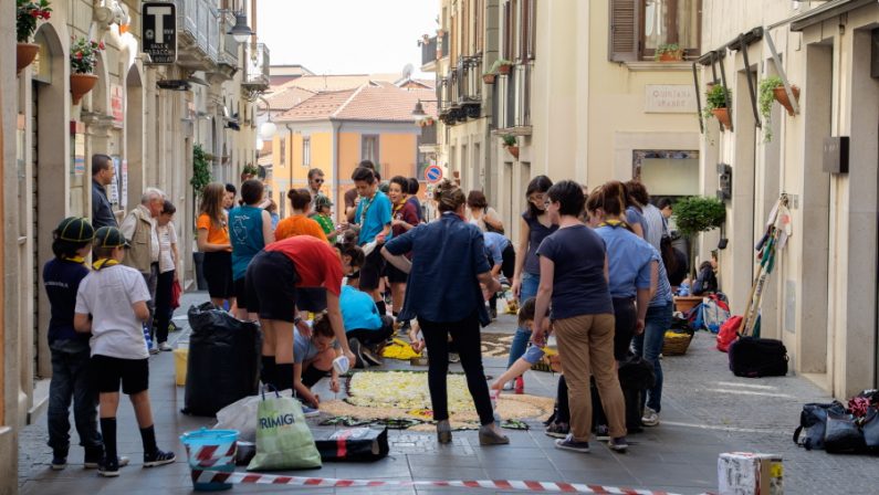 La festa del Corpus Domini 
Le infiorate – GALLERY