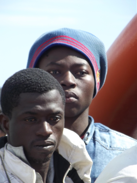 LE FOTO – Arrivati a Crotone oltre 700 immigrati