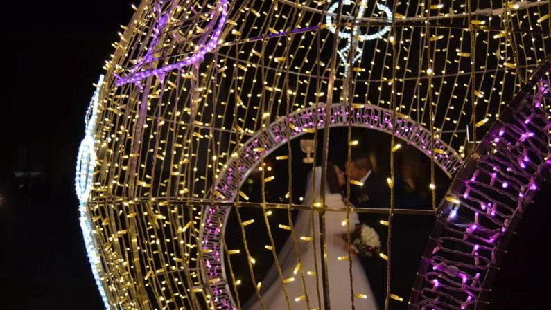 Cosenza, le immagini della festa di luci e colori
delle luminarie allestite per le vie cittadine