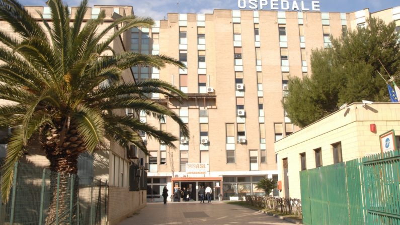 Omicidio a Cirò Marina, accoltellato un uomoMalgrado i soccorsi è giunto morto in ospedale a Crotone