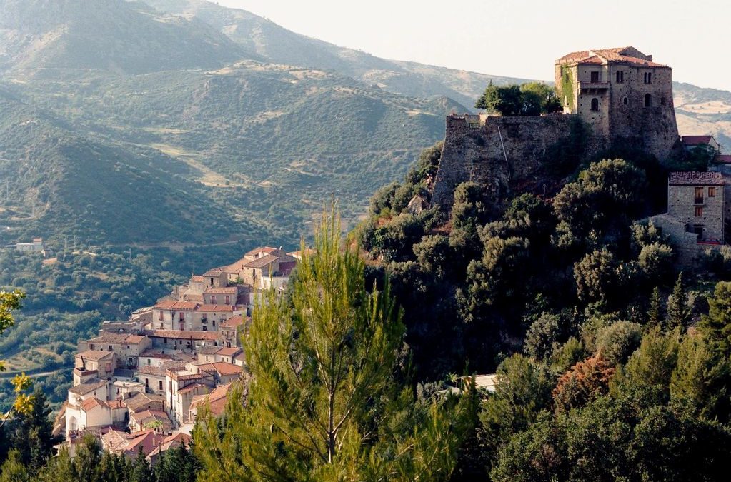 In giro per castelli: sabato a Valsinni domenica a Brienza e Satriano