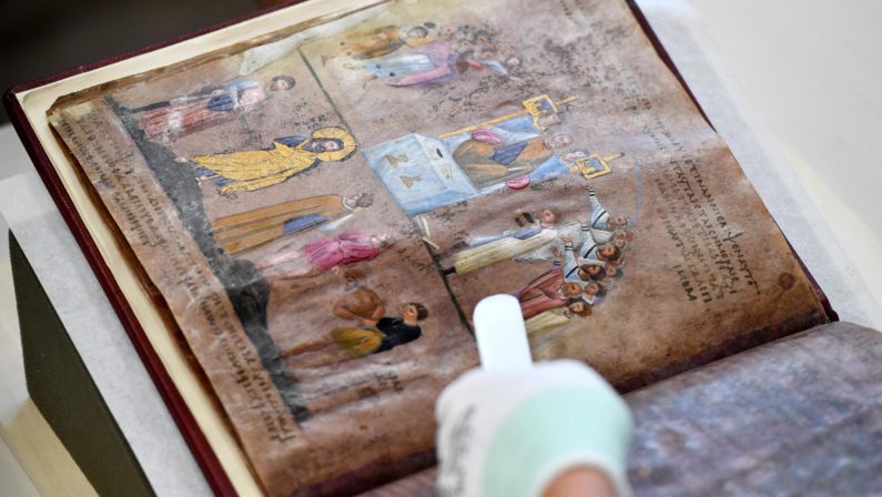 Il Codex Purpureus Rossanensis sarà esposto a RossanoDopo il rientro in Calabria sarà visitabile dal 2 luglio