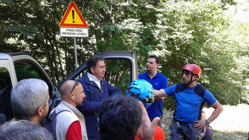 VIDEO - Voyager sulle tracce del tesoro di Alaricoa Cosenza la troupe della trasmissione di Raidue