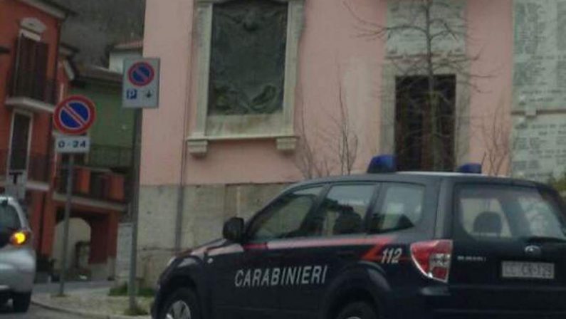Monteforte, rubano un’auto e tentano un furto di nocciole: sorpresi dai Carabinieri inscenano di essere vittime di una rapina  