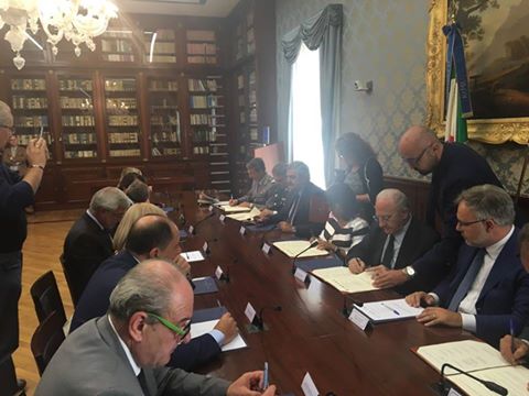 Sicurezza sui mezzi di trasporti, la Regione Campania firma il protocollo d'intesa con i questori campani e le altre Forze dell'Ordine