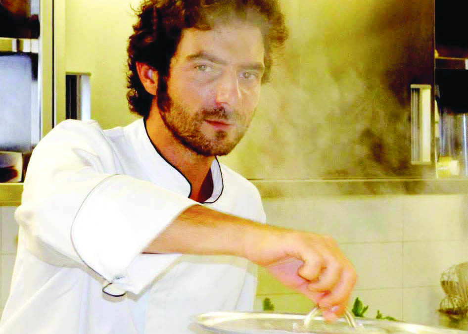 Lo chef Manfredi Bosco in cucina