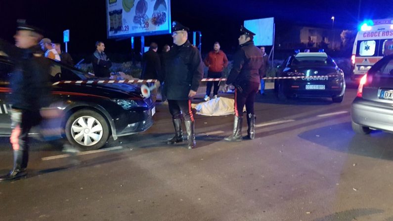 Tragedia nel Catanzarese, muore un uomoTravolto da un'auto mentre attraversava la strada