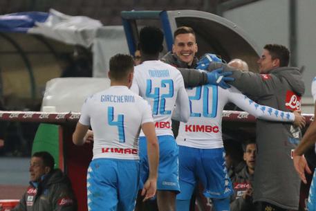 Il Napoli batte 2-0 il Genoa