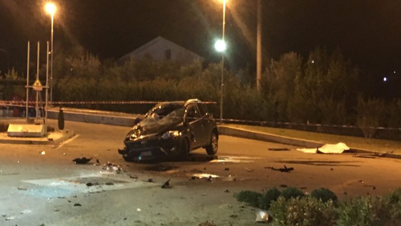 Auto travolge e trascina un giovane in biciclettaNel Cosentino morto sul colpo un ragazzo di 19 anni