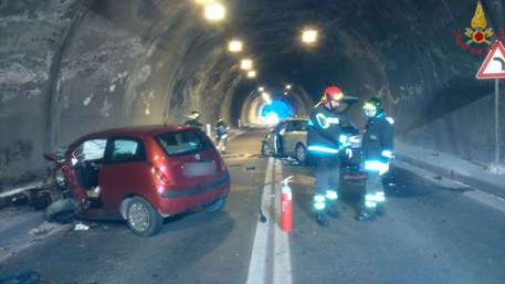 Grave incidente sulla Sa-Rc: bilancio di quattro morti