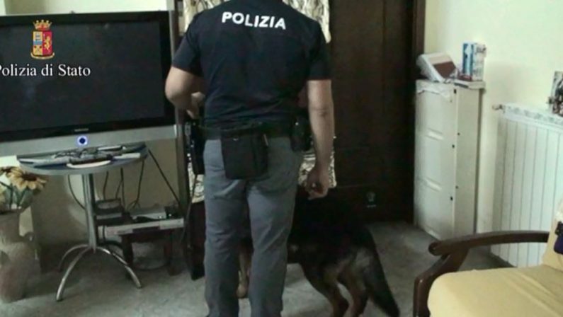 VIDEO - Operazione Pit Stop, 4 arresti nel LametinoSpaccio di droga davanti ai locali pubblici