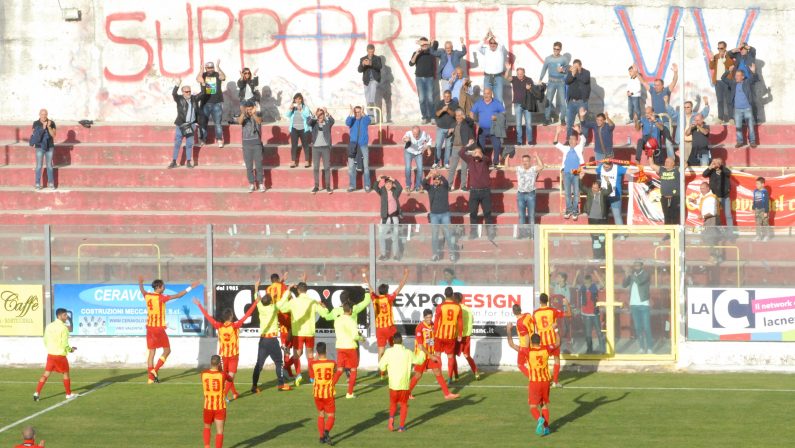 Il Punto sulla Serie D. La Vibonese che non decollaIl Messina in crisi: un derby che ritorna dopo venti anni