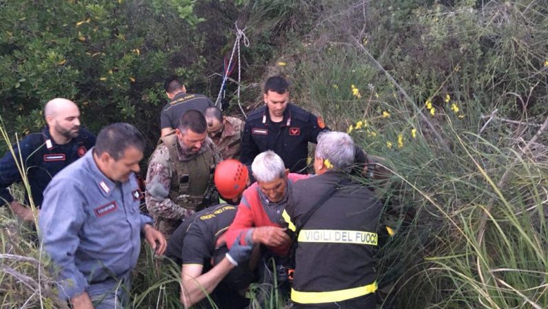 Scomparso domenica e trovato in fondo a un burronePortato in salvo un uomo 82enne di Gioiosa Ionica