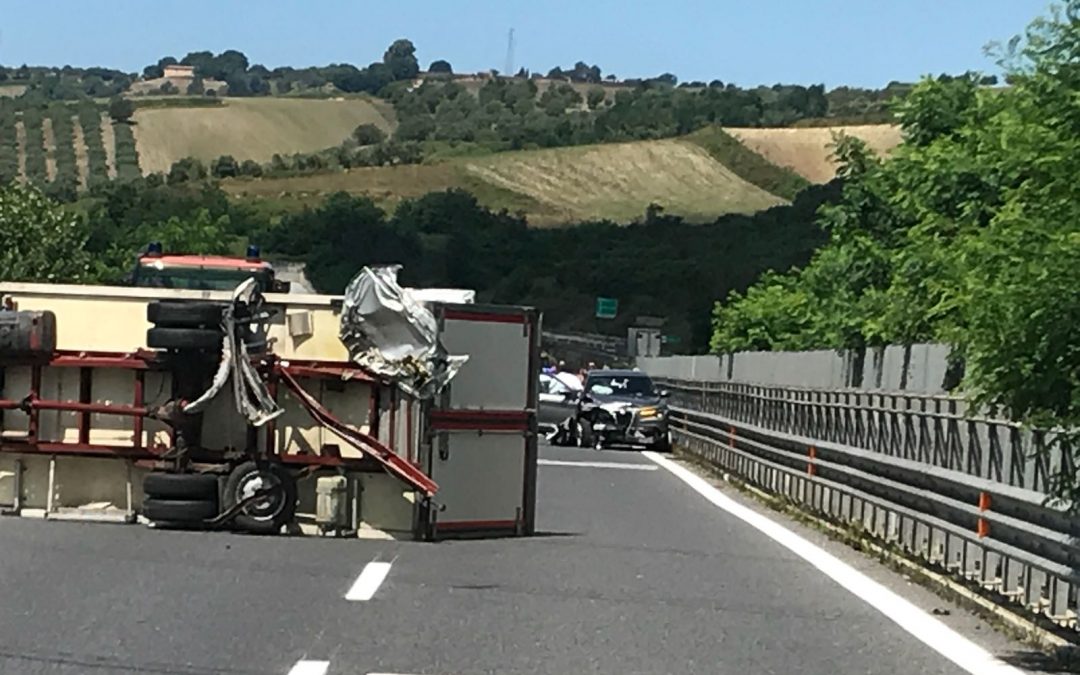 Incidente Stradale Sull'A2 Del Mediterraneo Nel Vibonese Coinvolti Un ...