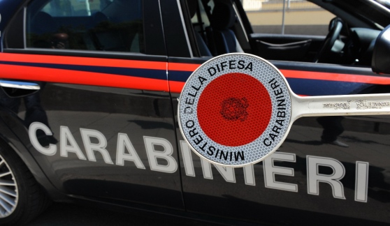 Si scaglia contro i carabinieri dopo un incidente stradaleArrestato per resistenza e violenza a pubblico ufficiale