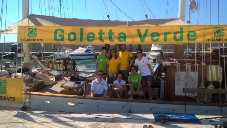 Le critiche di Goletta Verde al mare della Calabria Tra aree “malate croniche” e depurazione al collasso