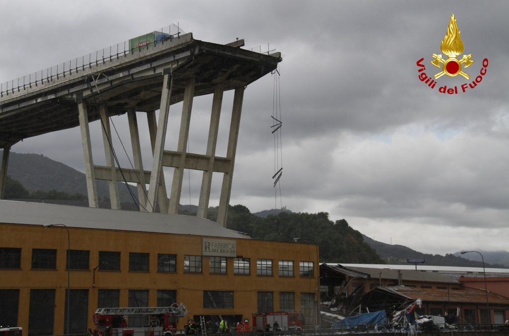 Il viadotto sul Polcevera crollato a Genova alla vigilia di Ferragosto