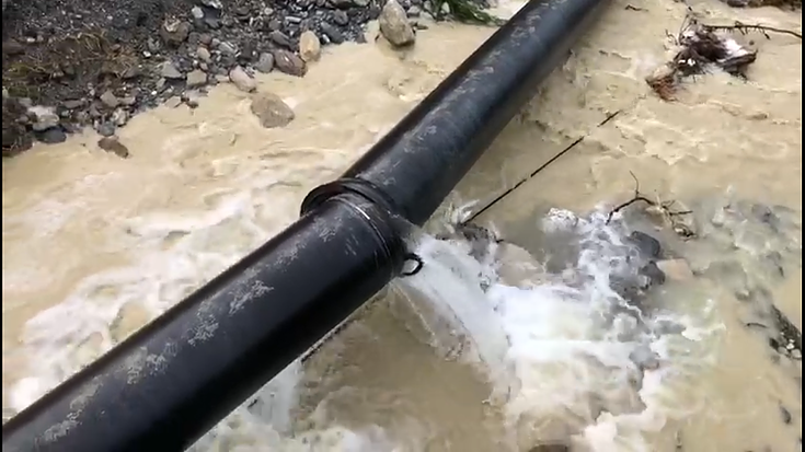 VIDEO - Esonda il torrente TuccioDanneggiata la conduttora Sorical