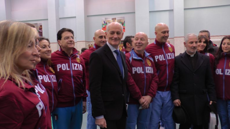 Polizia, a Catanzaro un gruppo sportivo Fiamme OroGabrielli: «Cento uomini in più per la Questura»