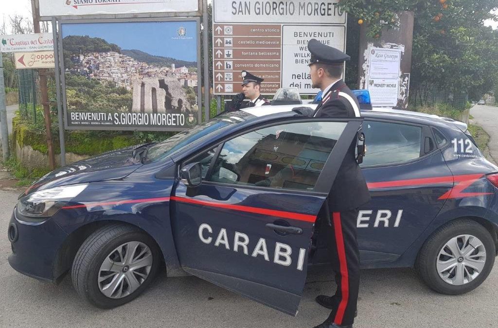 Spariti entrambi il 30 aprile, si presentano dai carabinieri di Vibo Valentia