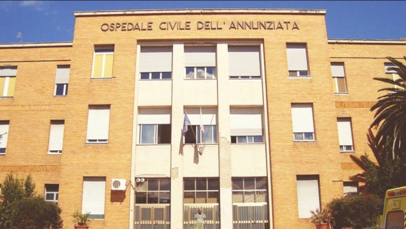 Ospedale di Cosenza, sterilizzazioni tra impianti vecchi e nessun sistema antincendio
