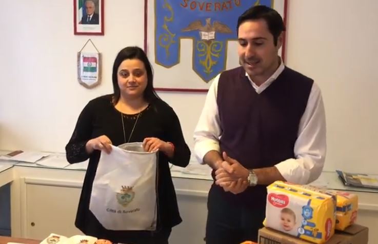 Il Comune regala il “kit bebé” ai nuovi nati  Anche un fondo pensione nell’iniziativa di Soverato
