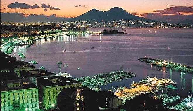 Napoli, Fico al Comune e De Magistris alla RegioneIl patto segreto all'ombra del Vesuvio
