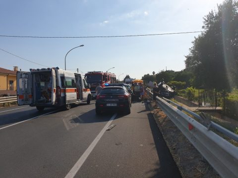 FOTO - Le Immagini Del Grave Incidente Avvenuto Sulla Statale 106 Nel ...