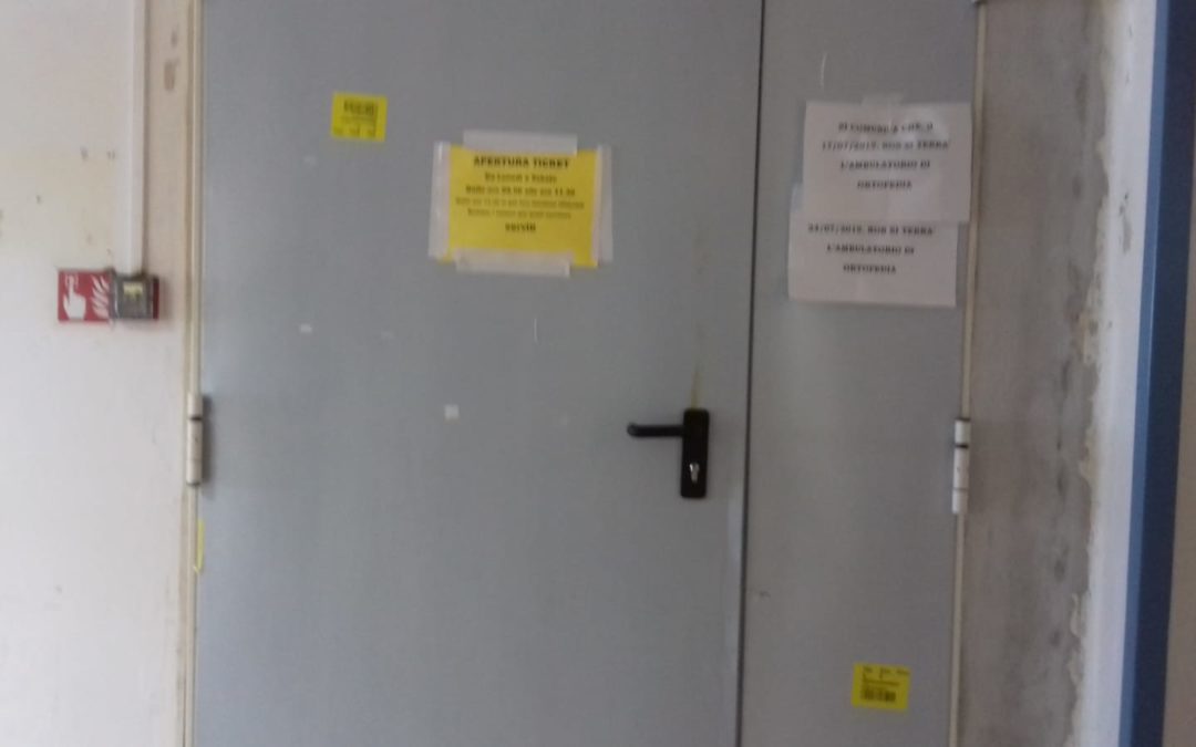 L'ufficio ticket chiuso nell'ospedale di Tropea