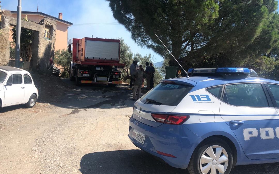 L'incendio in via Mottola d'Amato