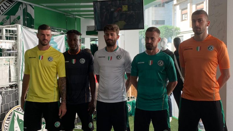 L’Avellino Calcio ecco la maglia della nuova stagioneAvellino Calcio, presenta la maglia della nuova stagione