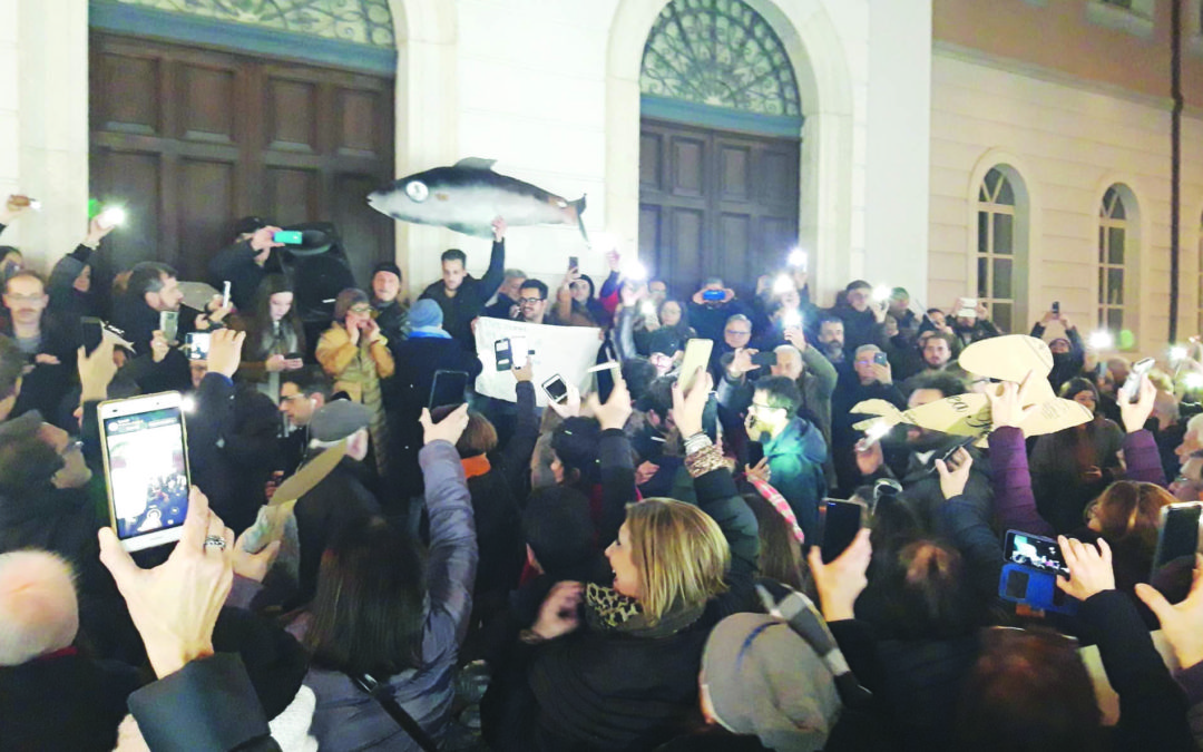 Le Sardine irpine in piazza sfidano la politica dell’ odio