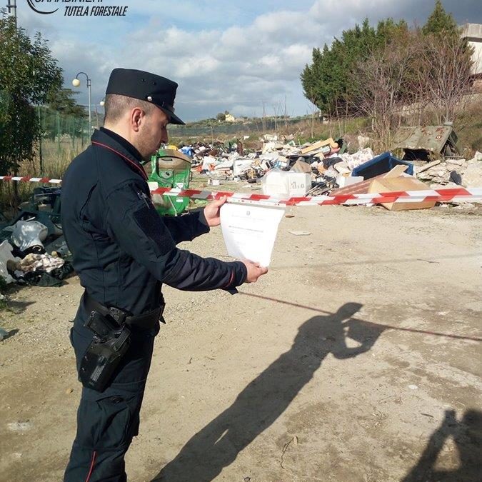 Il sequestro dell'area dell'autoparco comunale di Luzzi adibita però a discarica abusiva