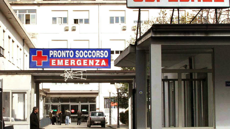 Otto operatori sanitari dell'ospedale "Jazzolino" di Vibo Valentia positivi al coronavirus