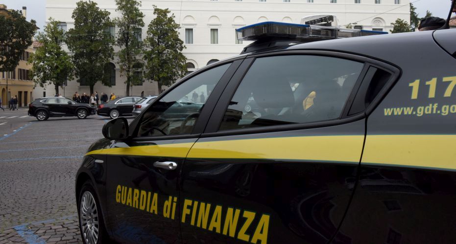 Corruzione e appalti pilotati nella sanità siciliana, 10 arresti