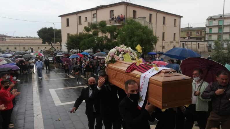 A Corigliano Rossano l'ultimo saluto a Francesca Gattuso