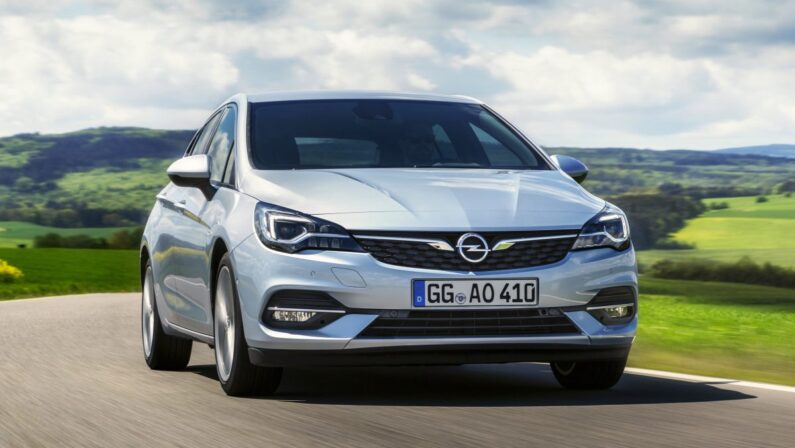 Con Opel Astra più sicura la strada per le vacanze