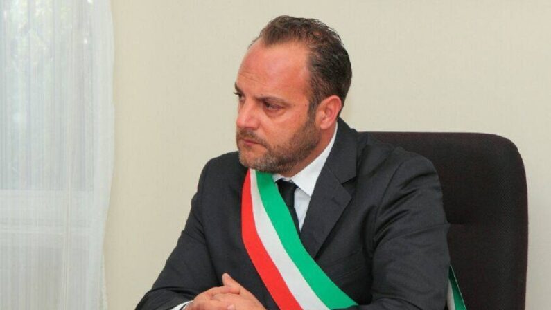 Cosenza, la Guardia di Finanza ha arrestato il sindaco di Celico per concussione