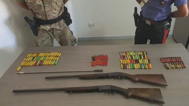 Fucili e centinaia di munizioni sequestrati nella Locride