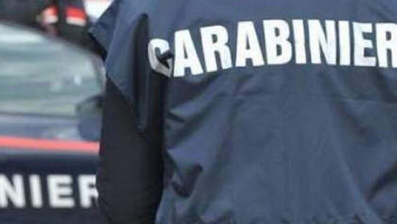 Aggredisce un uomo e picchia la moglie: arrestato 40enne dai carabinieri di Reggio Calabria