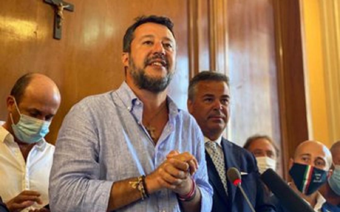 Salvini: «Sicilia, Puglia e Calabria non sono i campi profughi d’Europa»