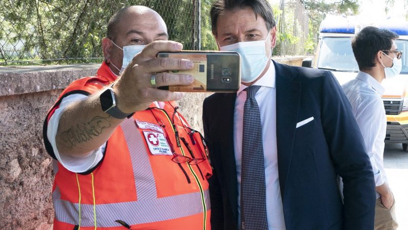 PRESIDENTE CONTE, SE ASCOLTA LE SIRENE AFFONDIAMO