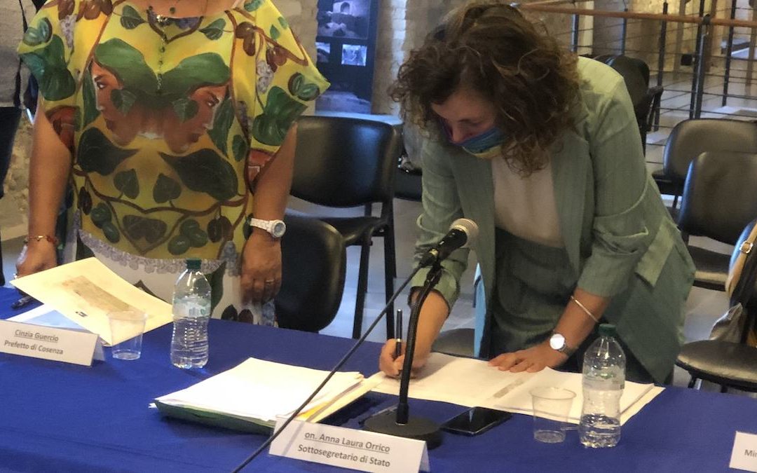 Anna Laura Orrico alla firma del Contratto Istituzionale di Sviluppo